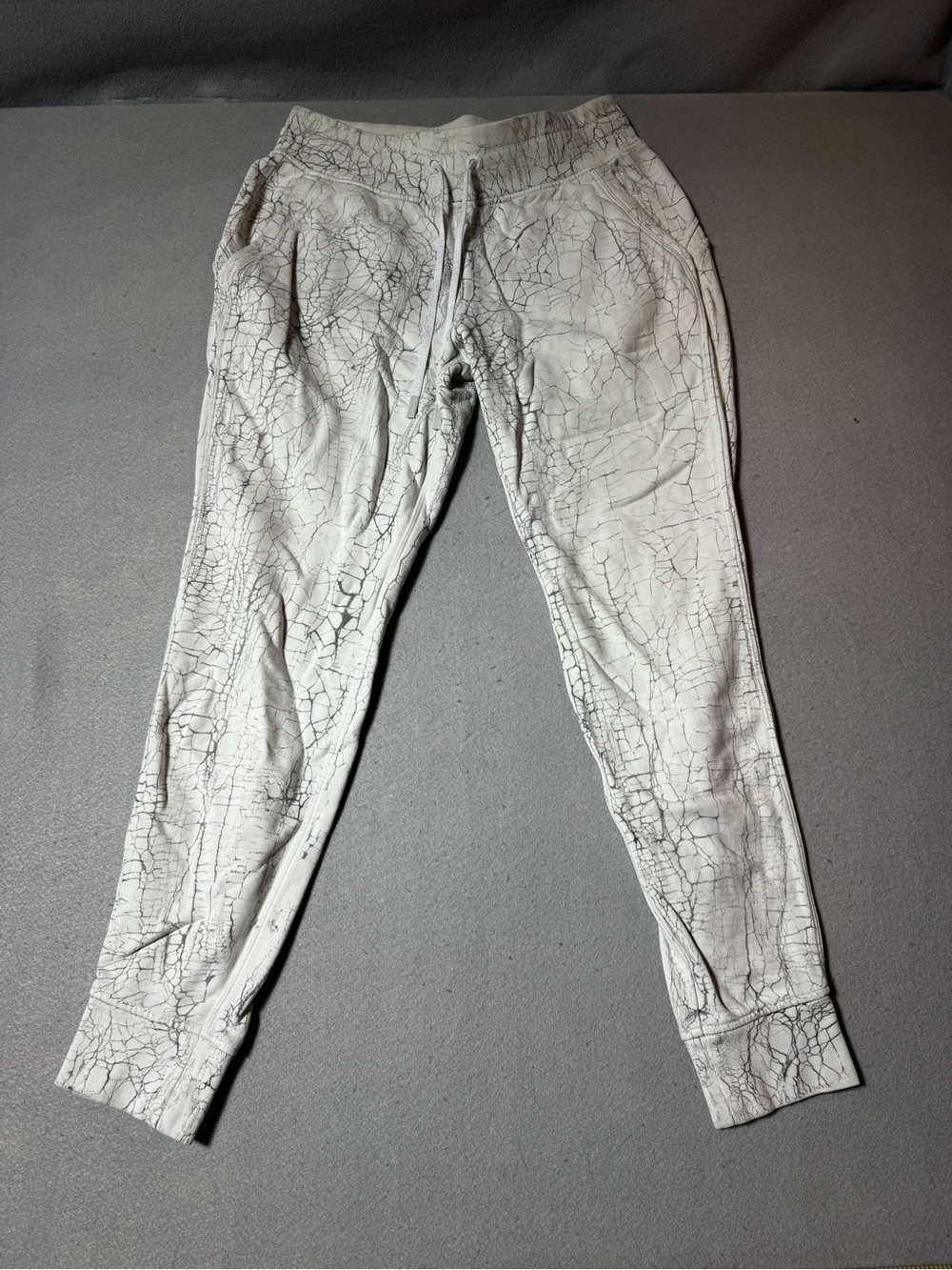 Lululemon Women’s Light Gray Marble-Print Jogger Pants Size 6